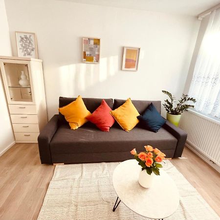 Frisch Renoviertes Und Charmantes Apartment Stuttgart Kültér fotó