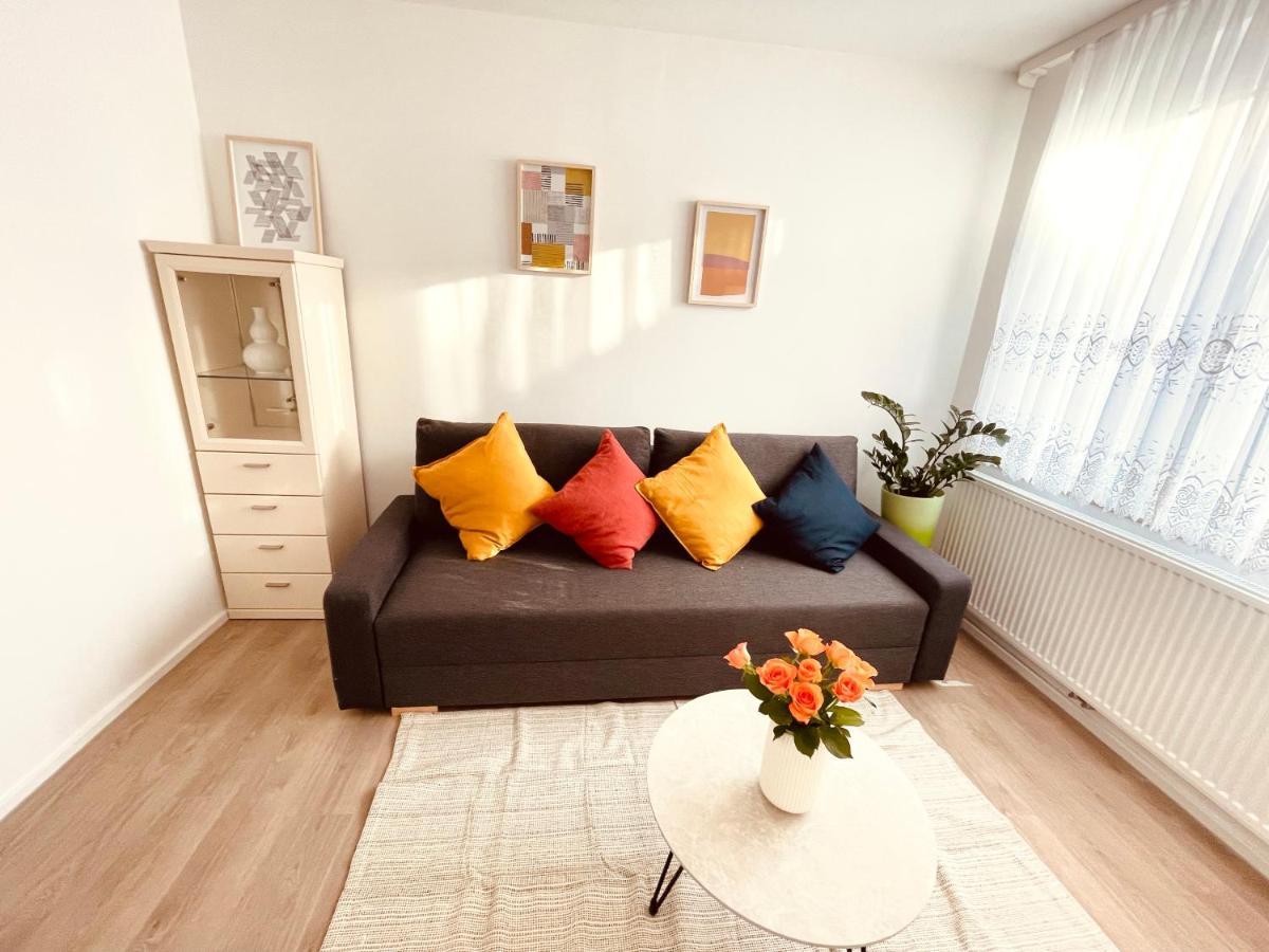 Frisch Renoviertes Und Charmantes Apartment Stuttgart Kültér fotó
